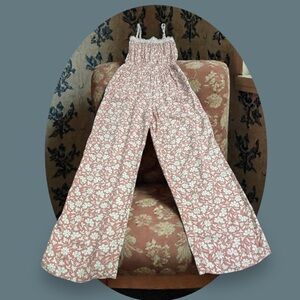 Faherty Coral/Pink Floral Convertible Jumpsuit. Size: Medium